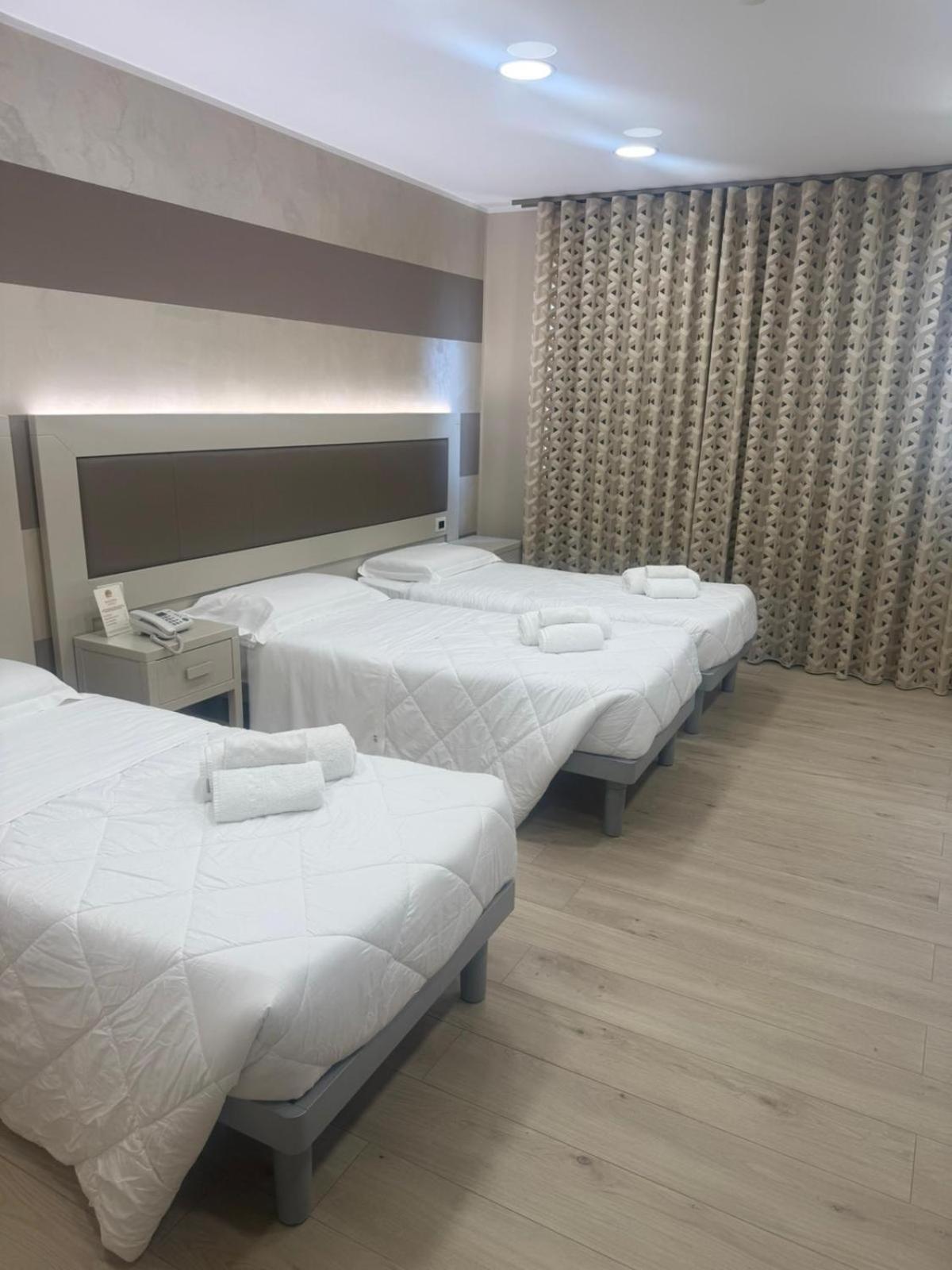 Hotel Palace Gioia Tauro Eksteriør billede
