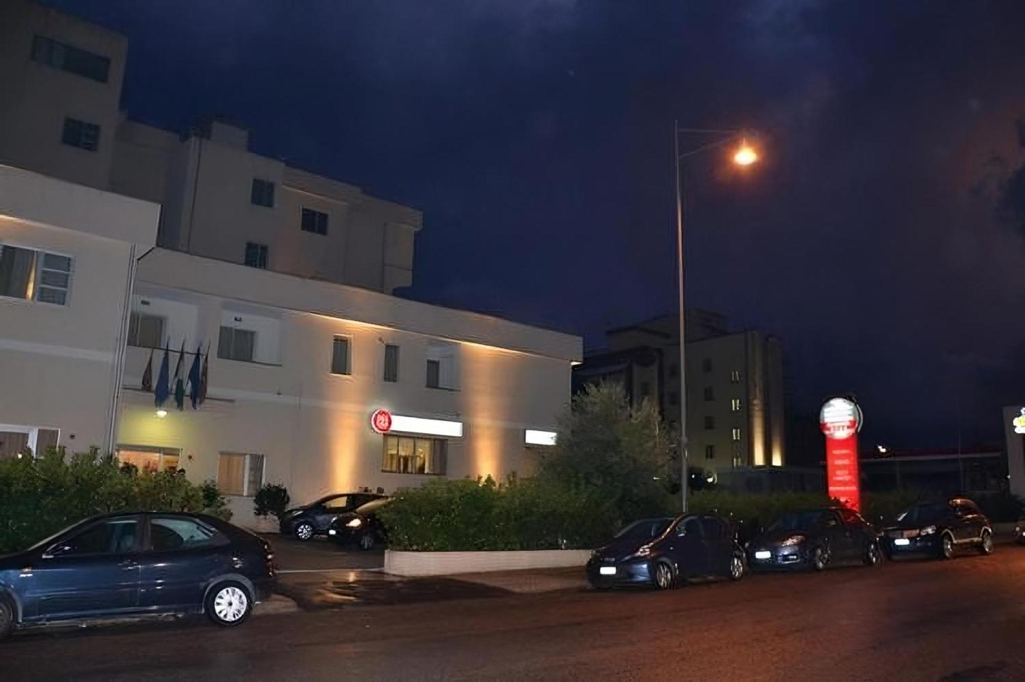 Hotel Palace Gioia Tauro Eksteriør billede