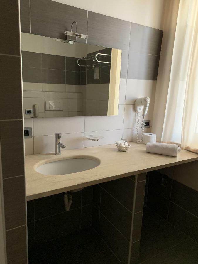 Hotel Palace Gioia Tauro Eksteriør billede